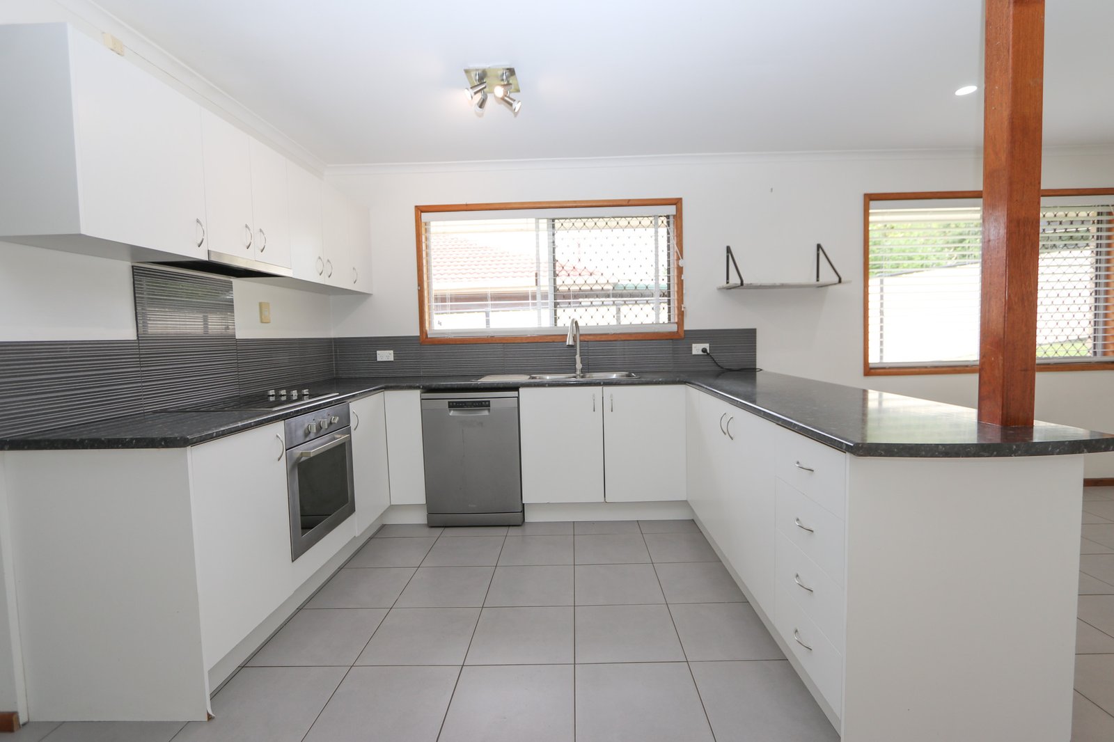 20 Patura Drive ASHMORE 4