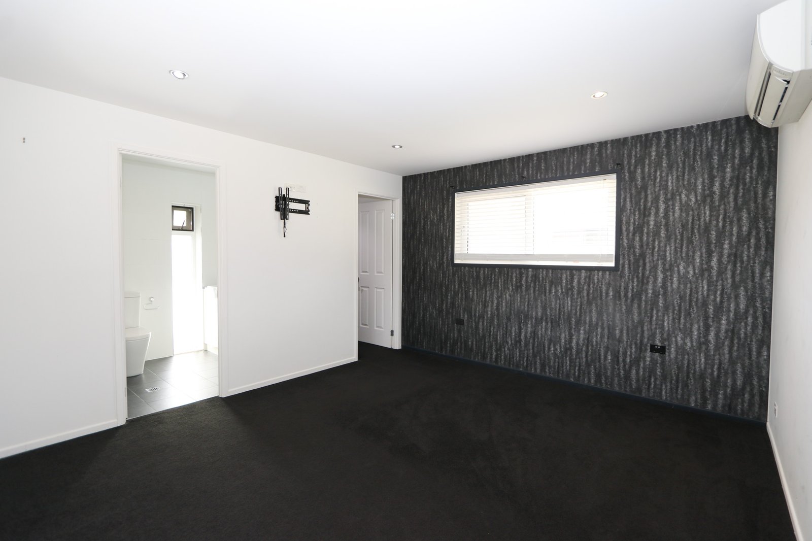 20 Patura Drive ASHMORE 9
