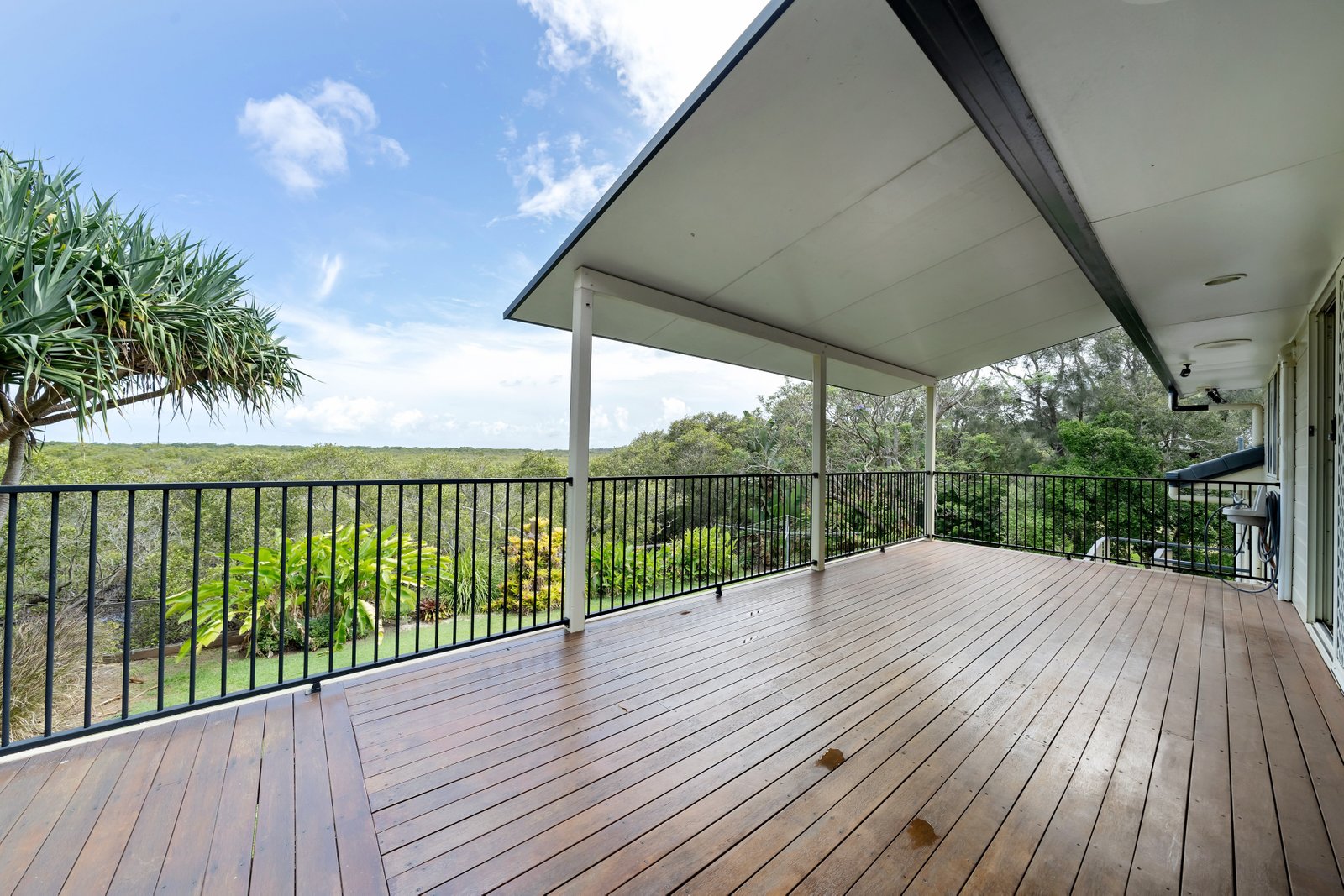 20 Pear Street REDLAND BAY 3