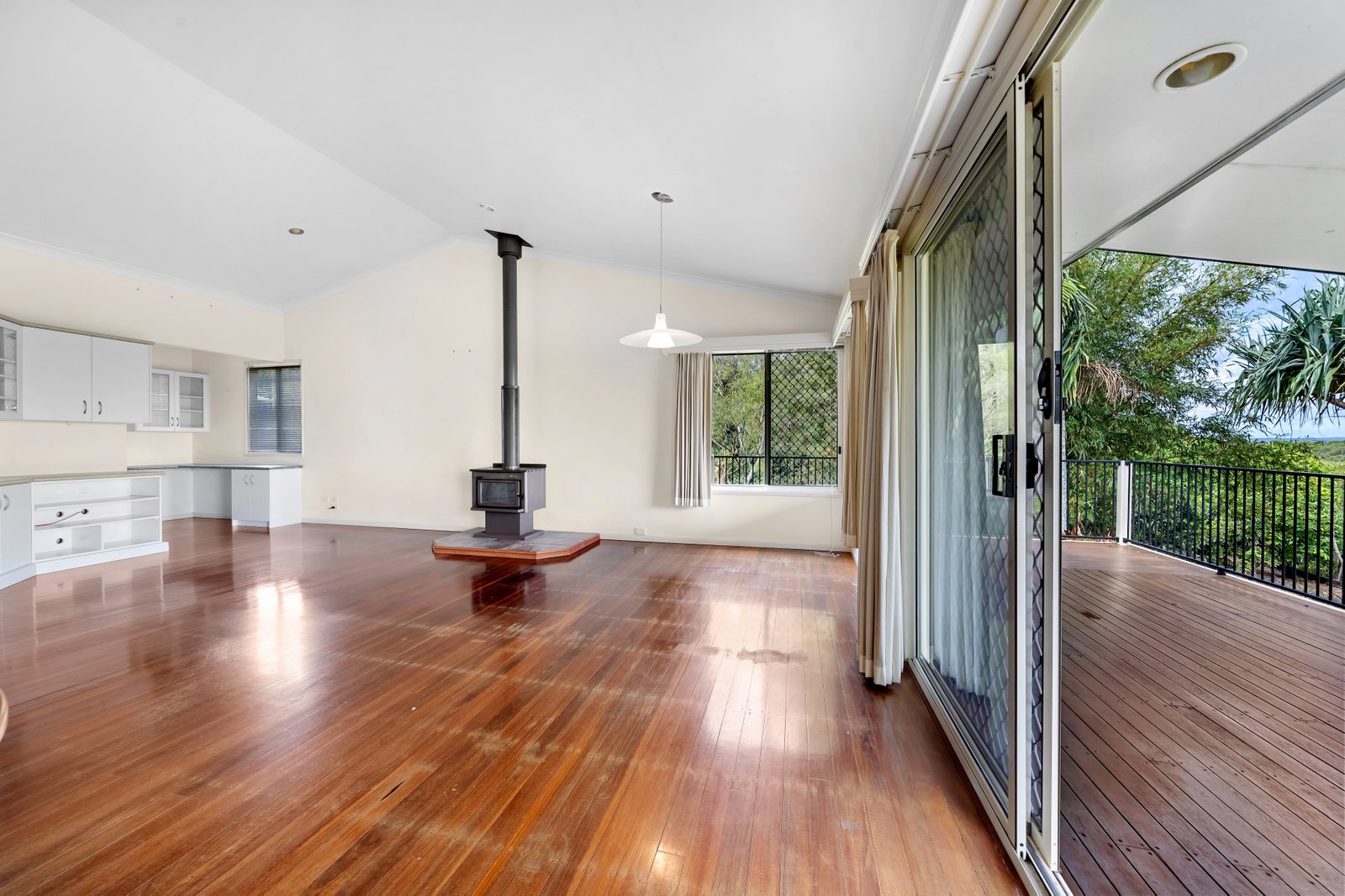 20 Pear Street REDLAND BAY 4