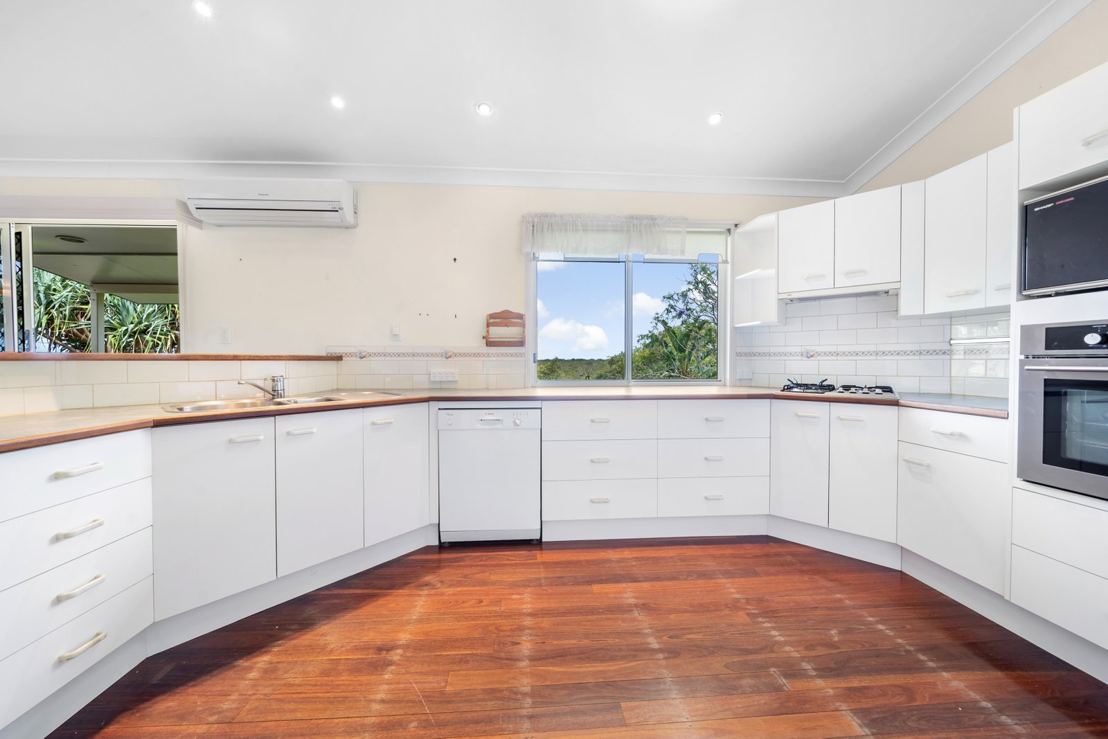 20 Pear Street REDLAND BAY 5