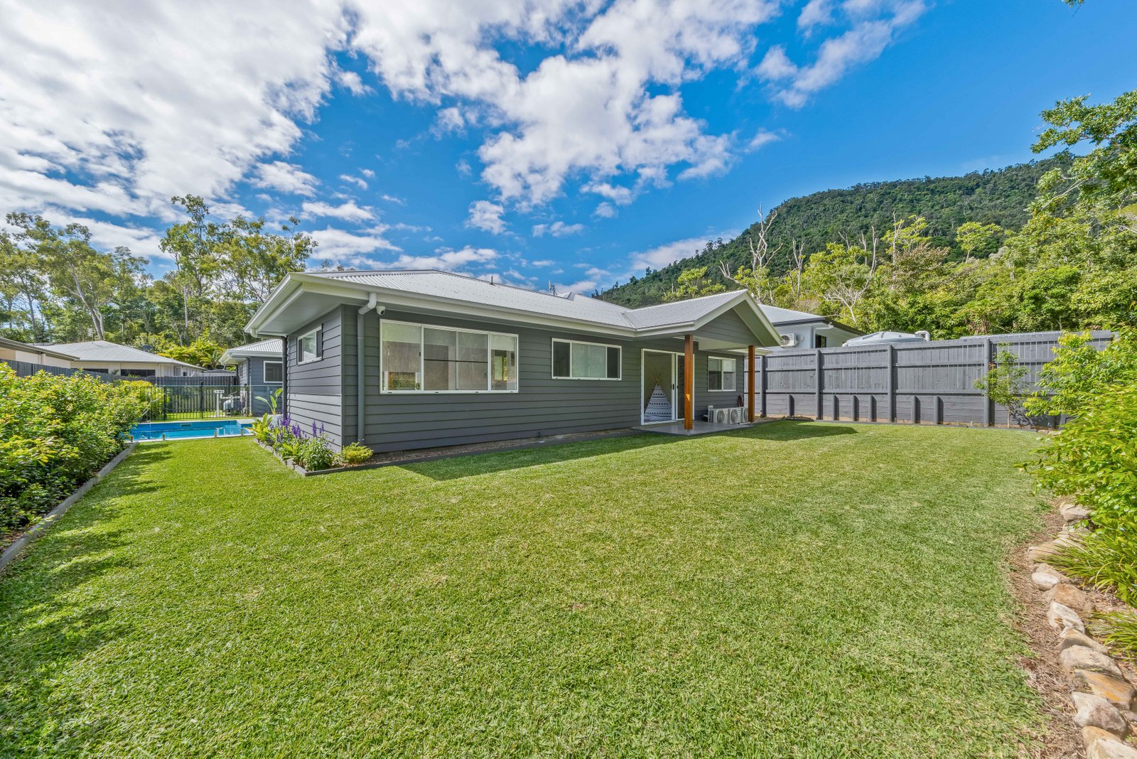 20 Pearl Street CANNONVALE 17