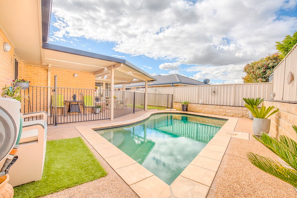 20 Prieska Way EAST MAITLAND 2