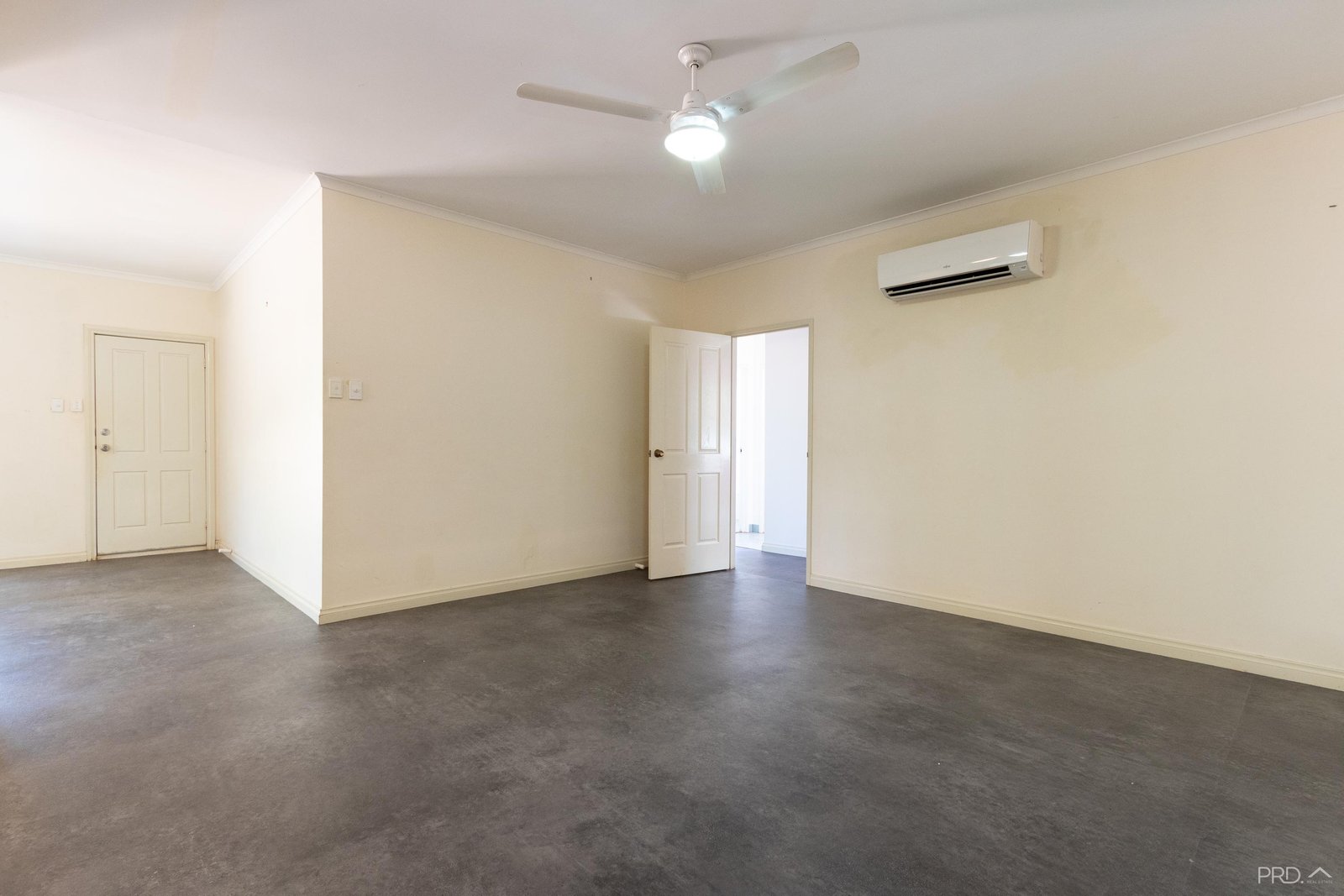 20 Reid Road CABLE BEACH 8