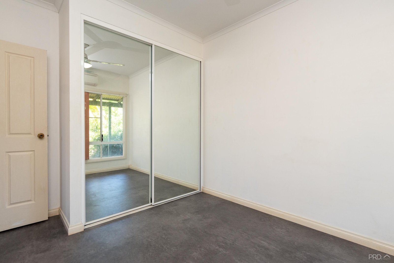 20 Reid Road CABLE BEACH 14