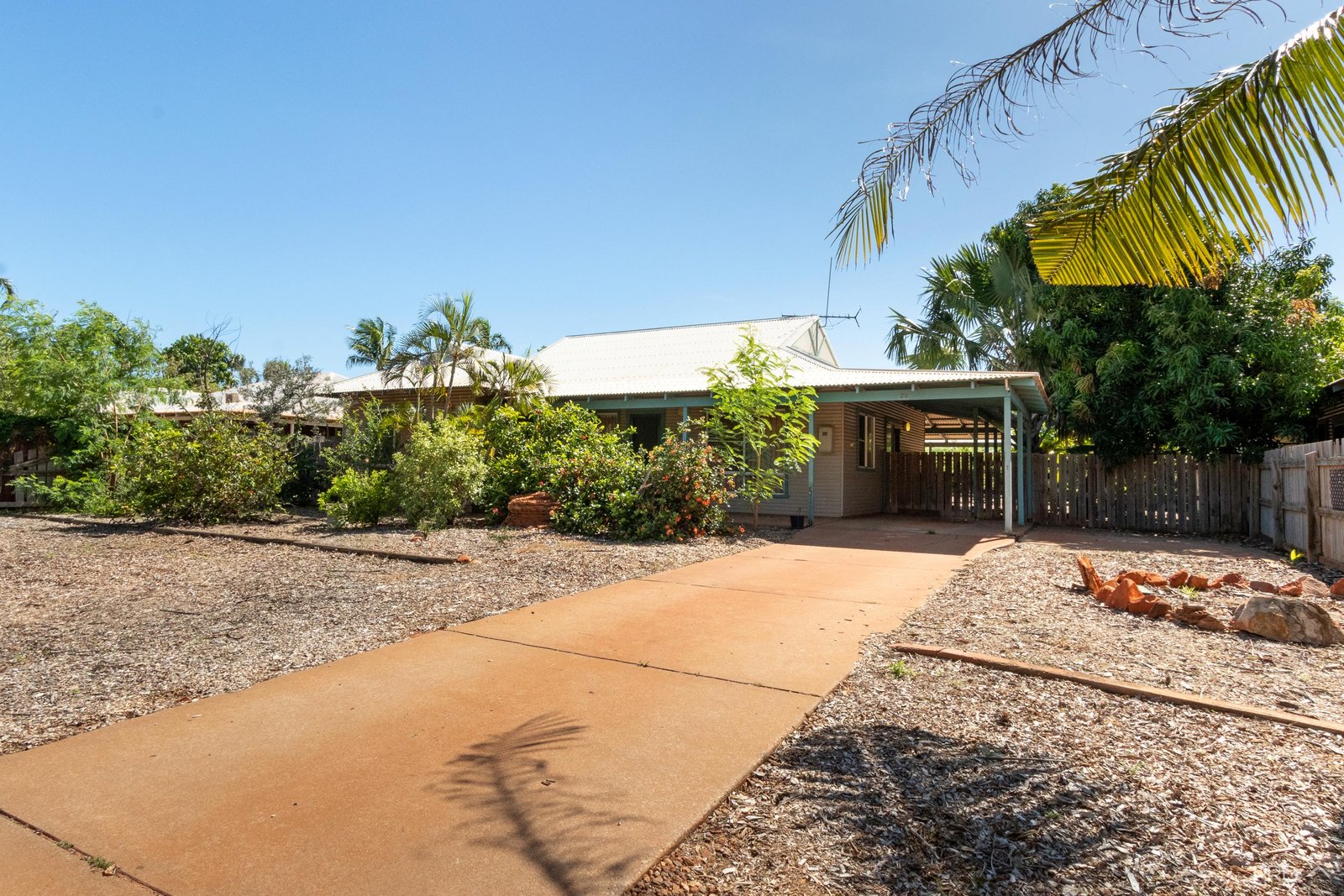 20 Reid Road CABLE BEACH 26