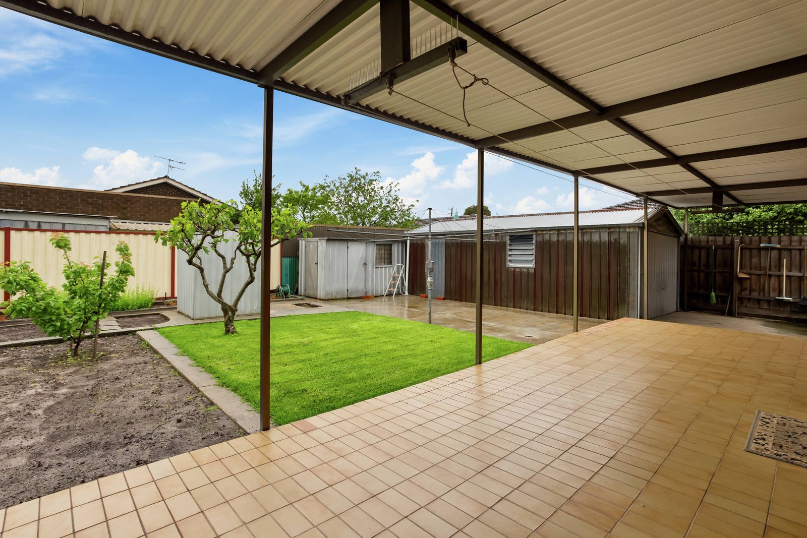 20 Riviera Road, Avondale Heights VIC 3034