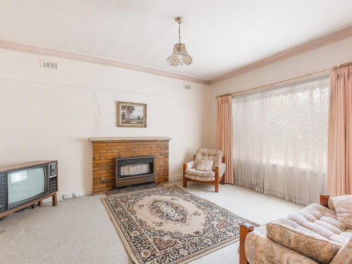 Gallery: 20 Sailsbury Street