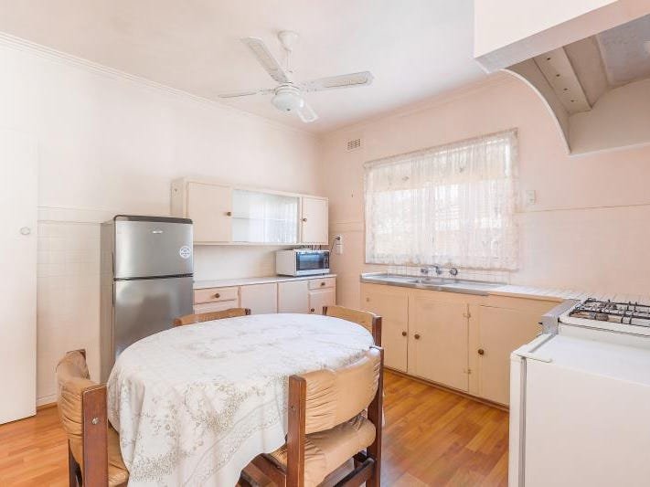 Gallery: 20 Sailsbury Street