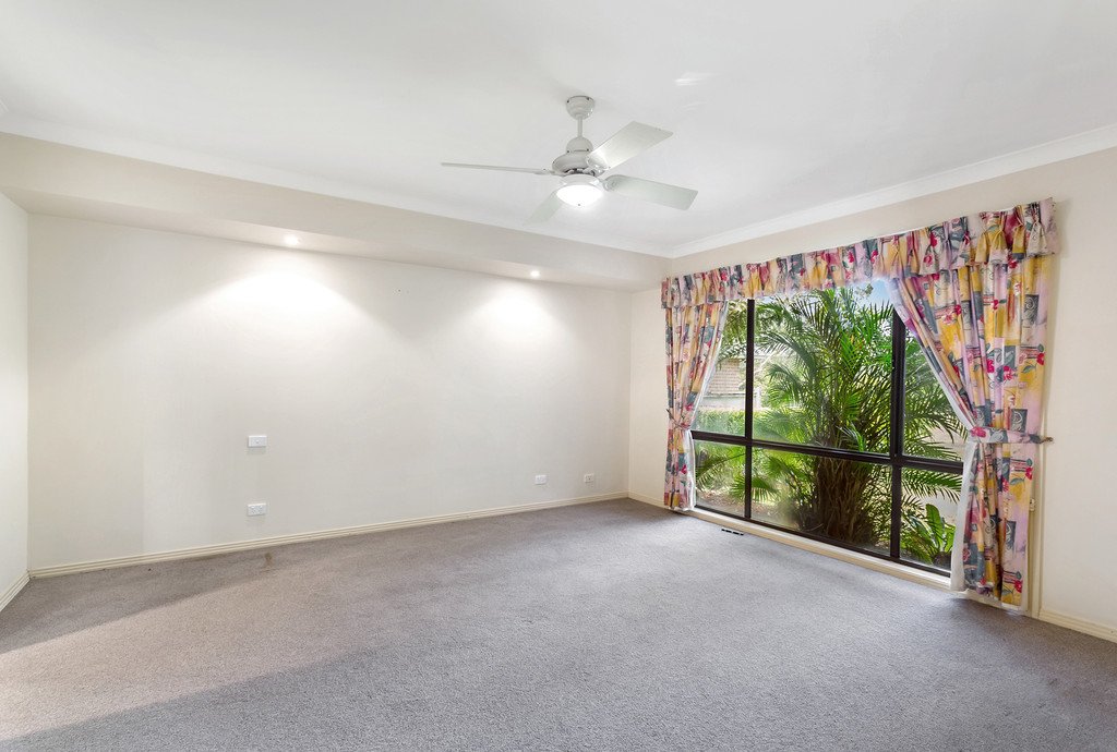 20 Sanderling Close SALAMANDER BAY 8