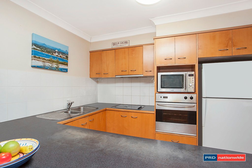 20 Seville Circuit BURLEIGH WATERS 2