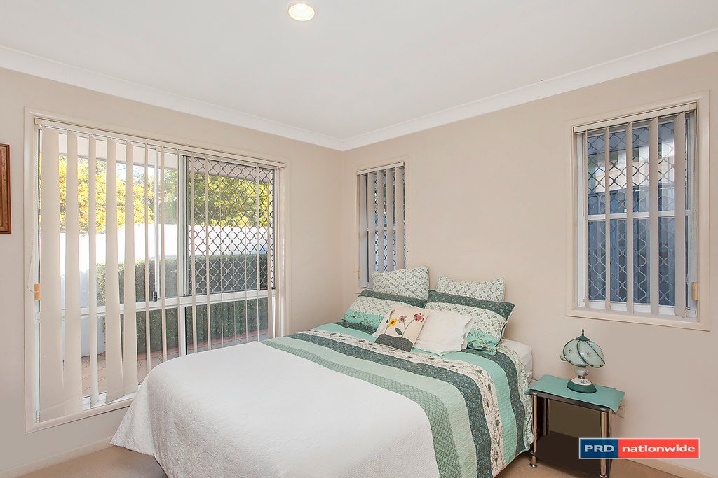 20 Seville Circuit BURLEIGH WATERS 7