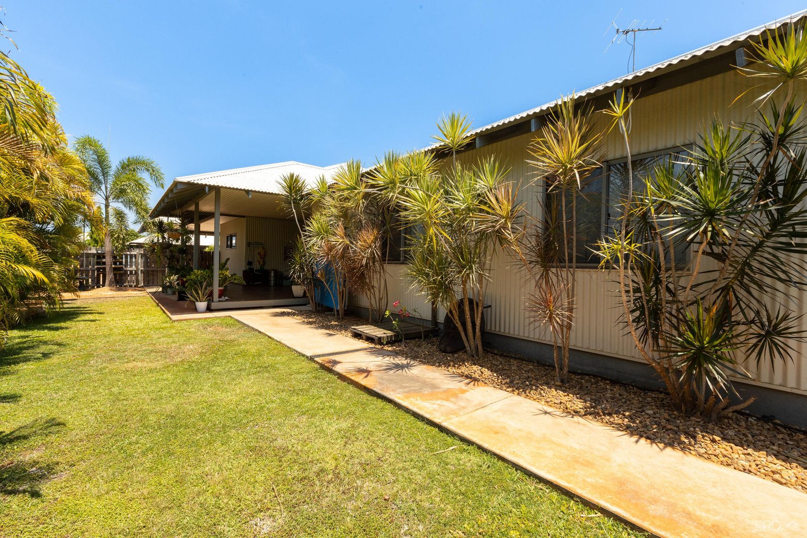 20 Songlark Loop DJUGUN 25