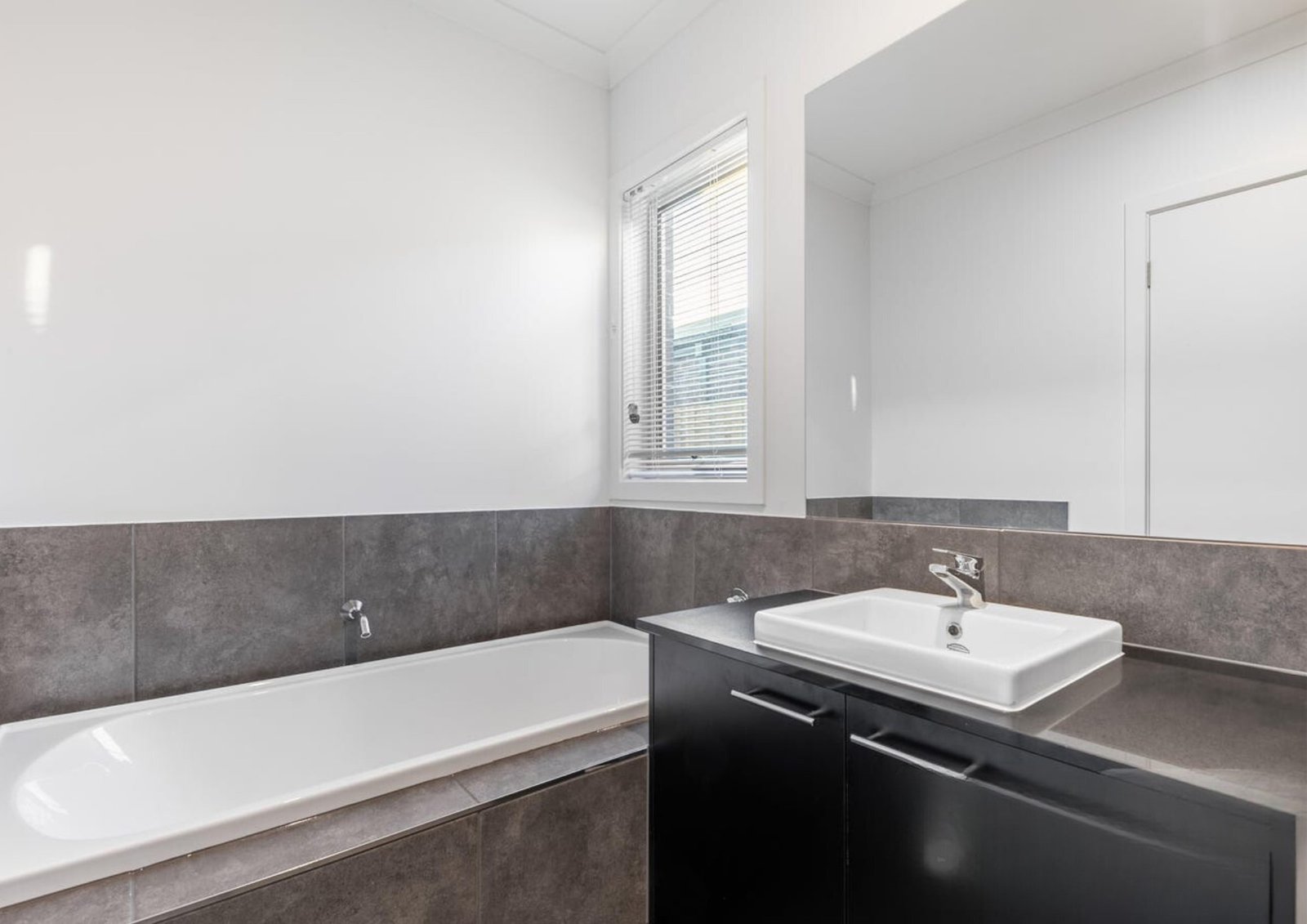 Real Estate and Property in 20 Statesman Parkway, Ocean Grove, VIC