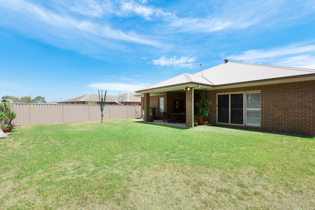 20 Stayard Drive LARGS 22