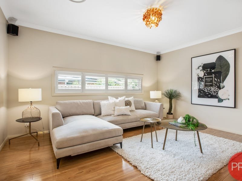 20 Stayard Drive LARGS 8