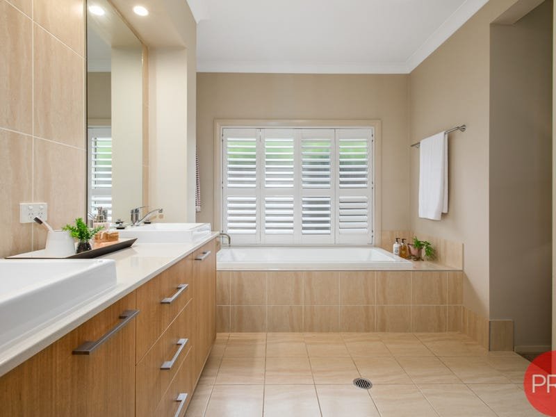 20 Stayard Drive LARGS 10