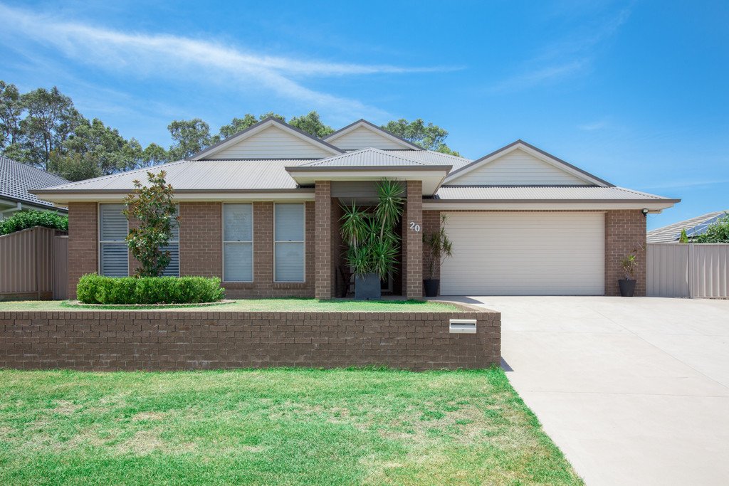 20 Stayard Drive LARGS 1