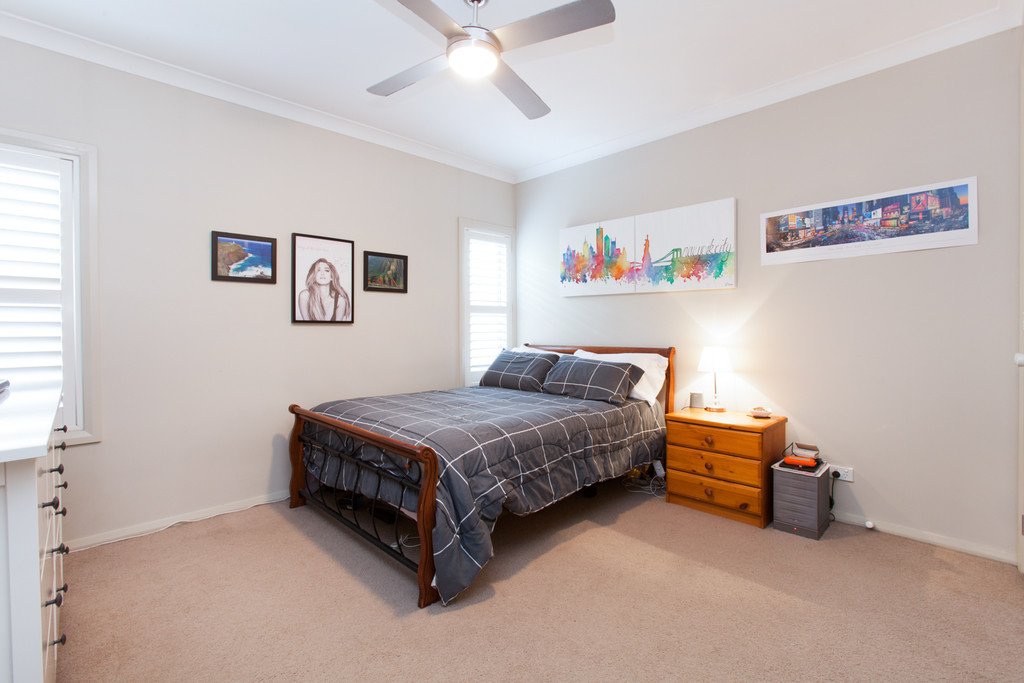 20 Stayard Drive LARGS 14