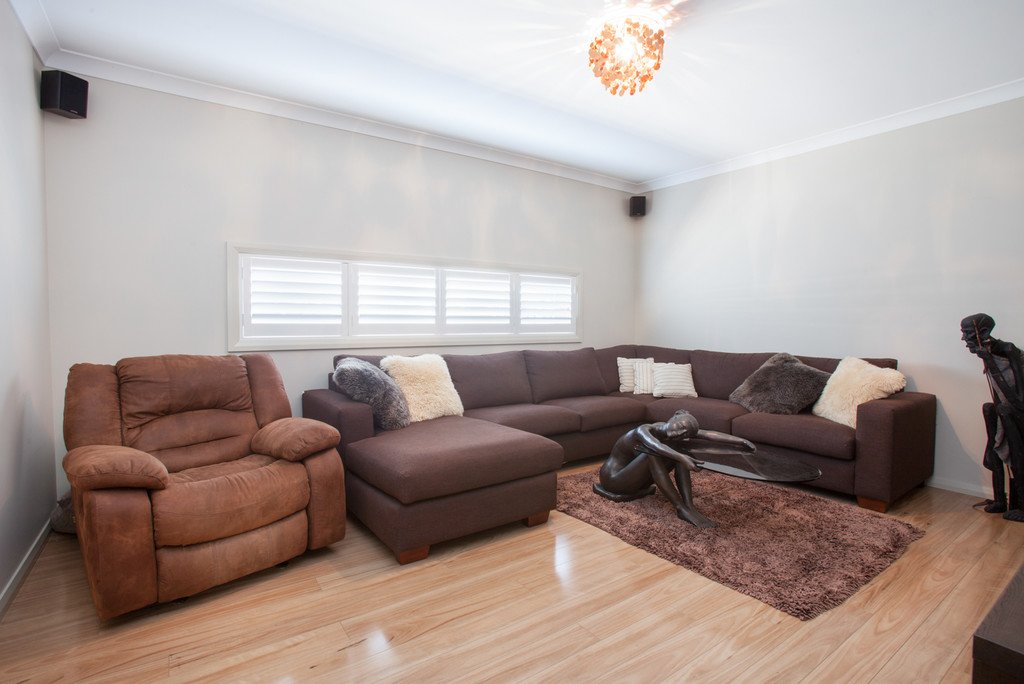 20 Stayard Drive LARGS 17