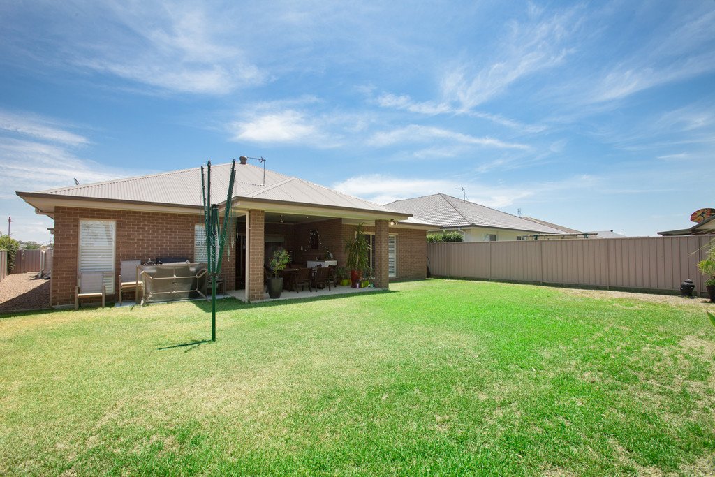 20 Stayard Drive LARGS 21