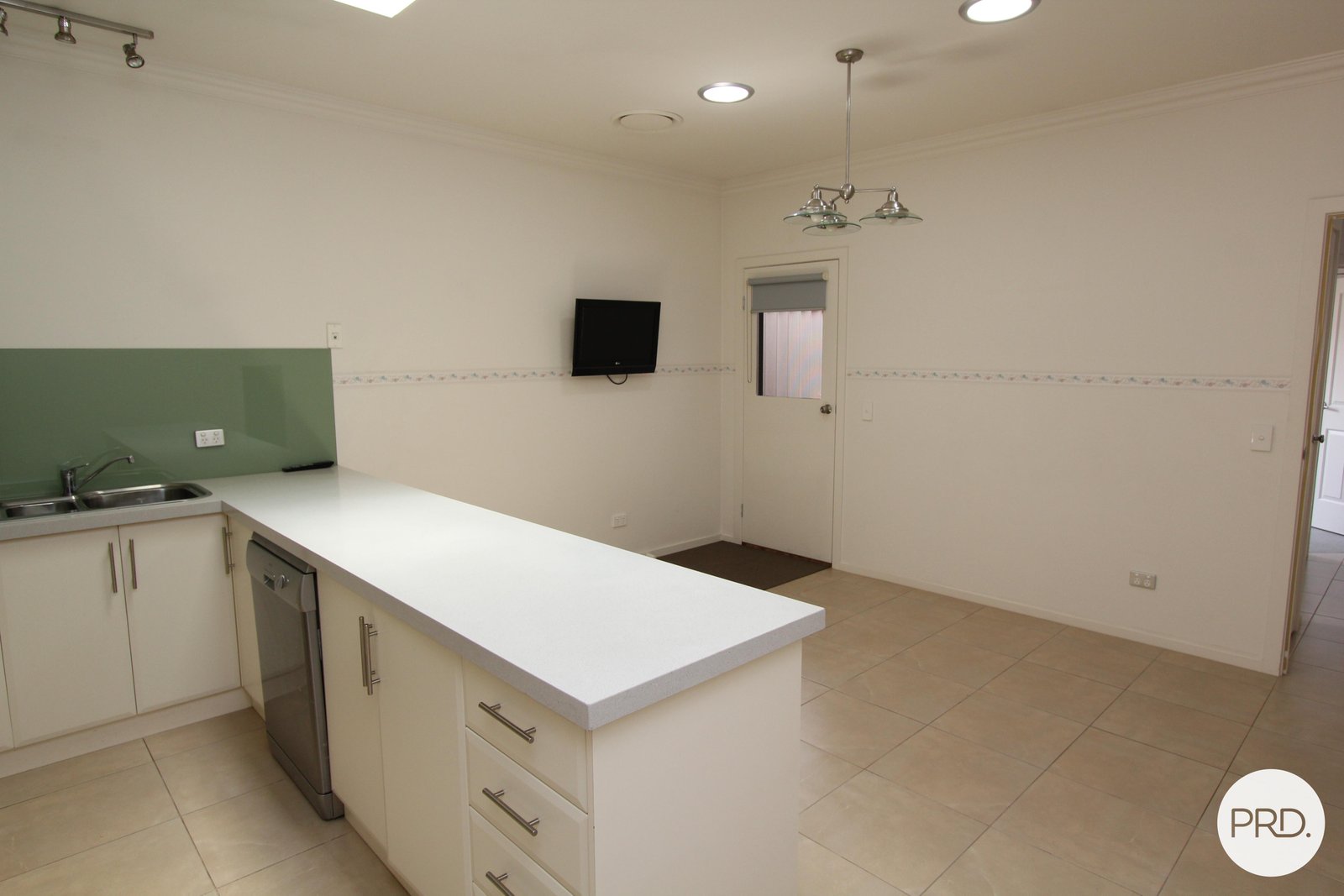 20 Steinfeld Street South GOLDEN POINT 6