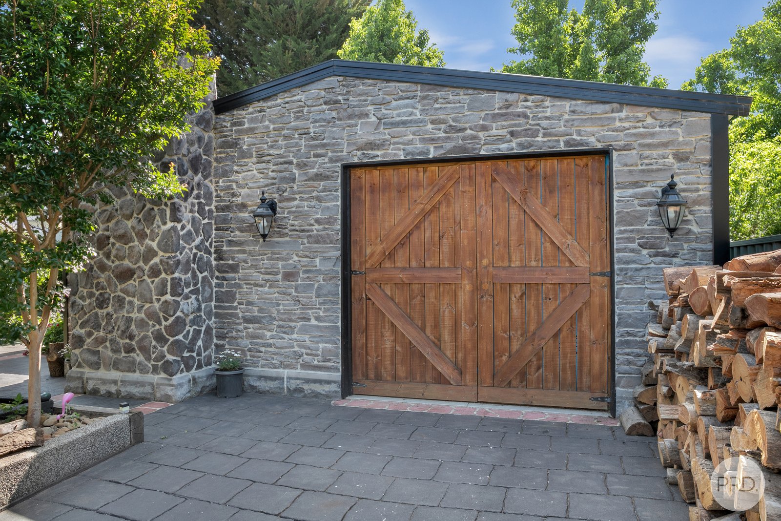 20 Sunline Court BALLAN 18