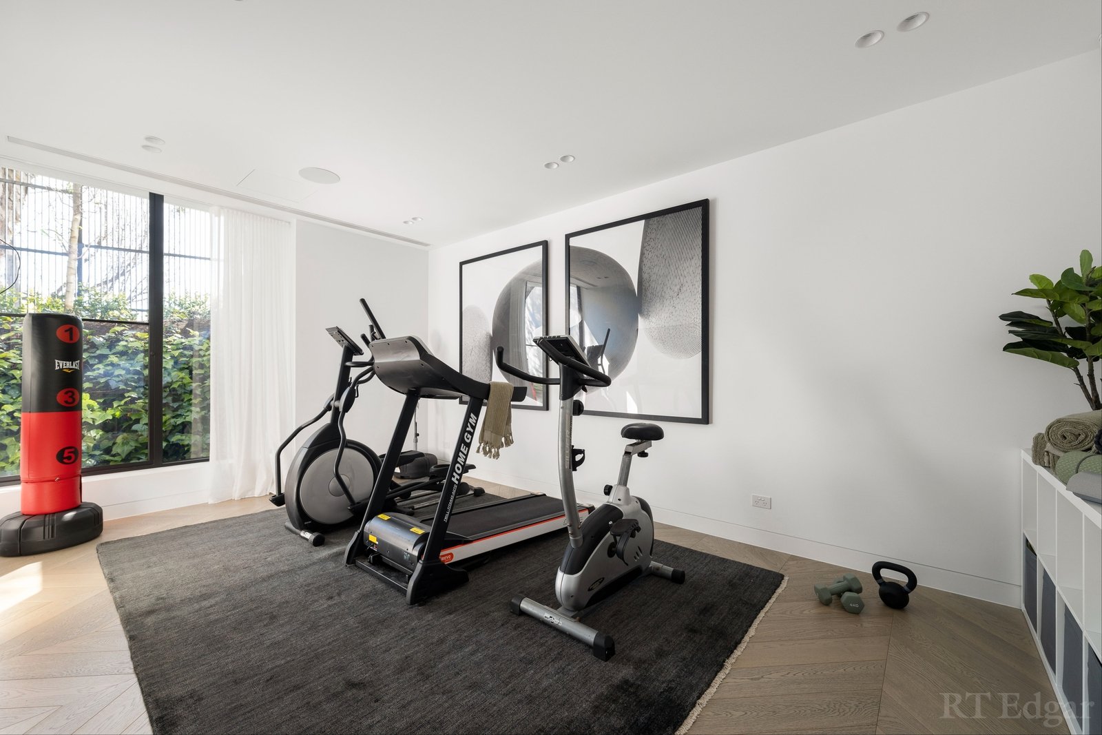 Real Estate and Property in 20 Tashinny Road, Toorak, VIC