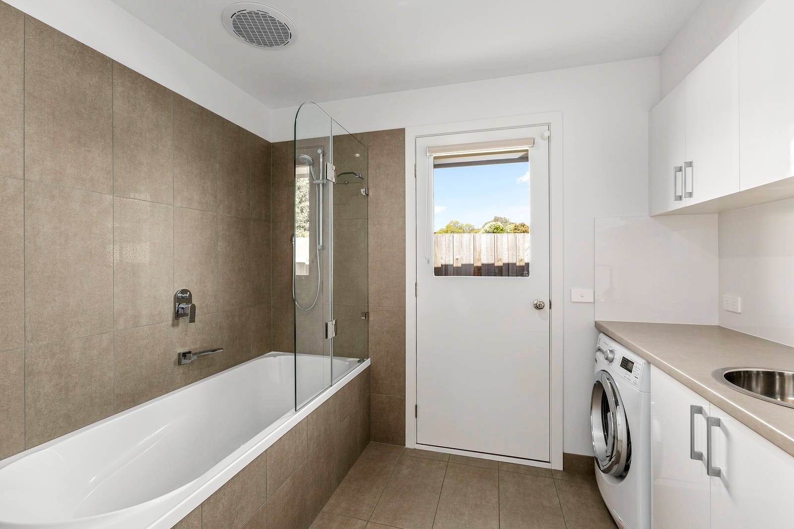 Real Estate and Property in 20 Teatree Close, Ocean Grove, VIC