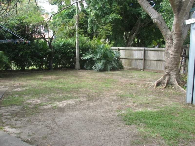 20 Terrigal Crescent SOUTHPORT 9