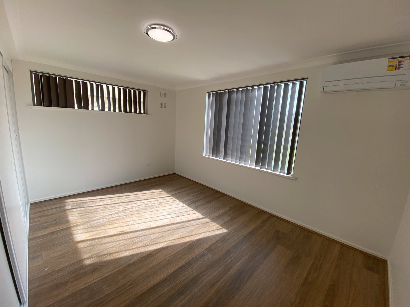 20 Terry Street TAMWORTH 3