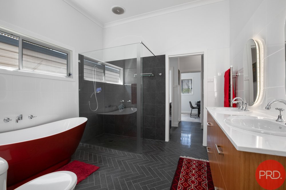 20 The Esplanade LORN 8