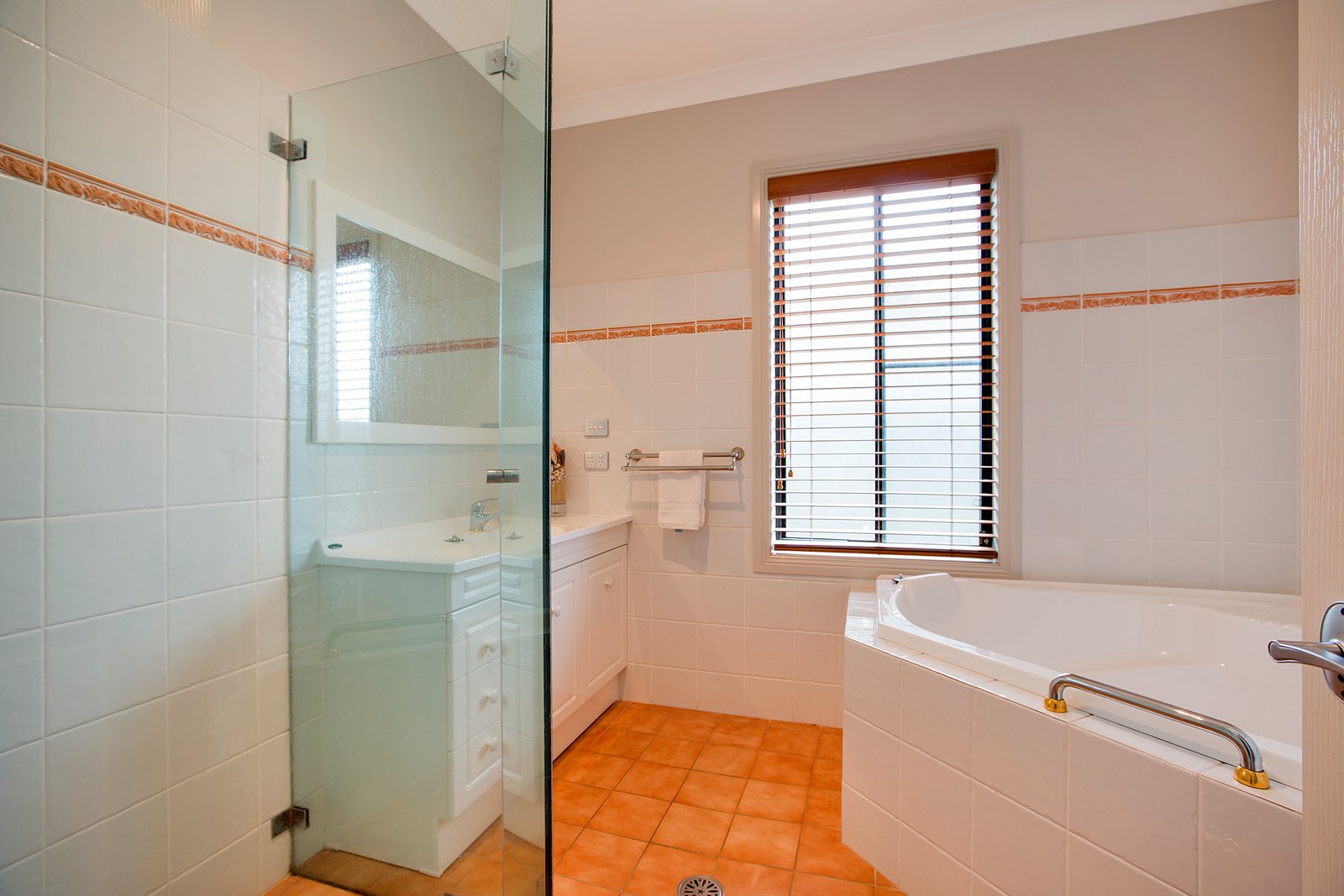 20 The Grange TAMWORTH 13