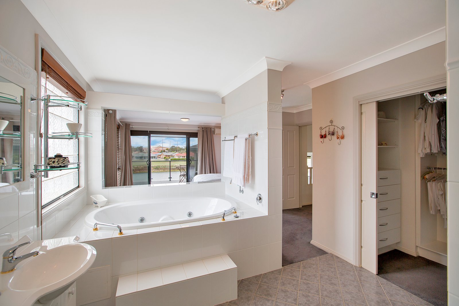 20 The Grange TAMWORTH 17