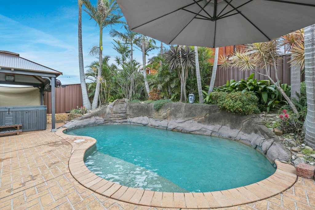 20 Thirroul Road KANAHOOKA 2