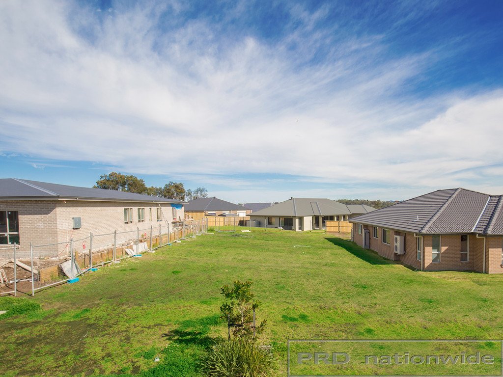 20 Threadtail Street CHISHOLM 1
