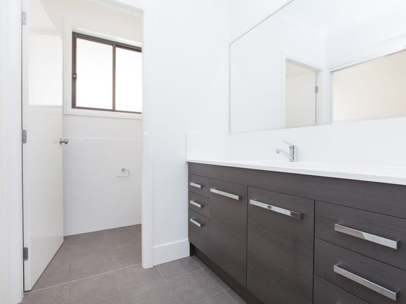 20 Threadtail Street CHISHOLM 10