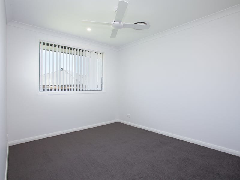 20 Threadtail Street CHISHOLM 16