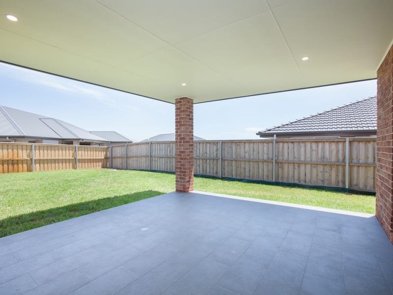 20 Threadtail Street CHISHOLM 18
