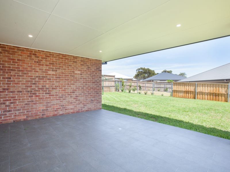 20 Threadtail Street CHISHOLM 19