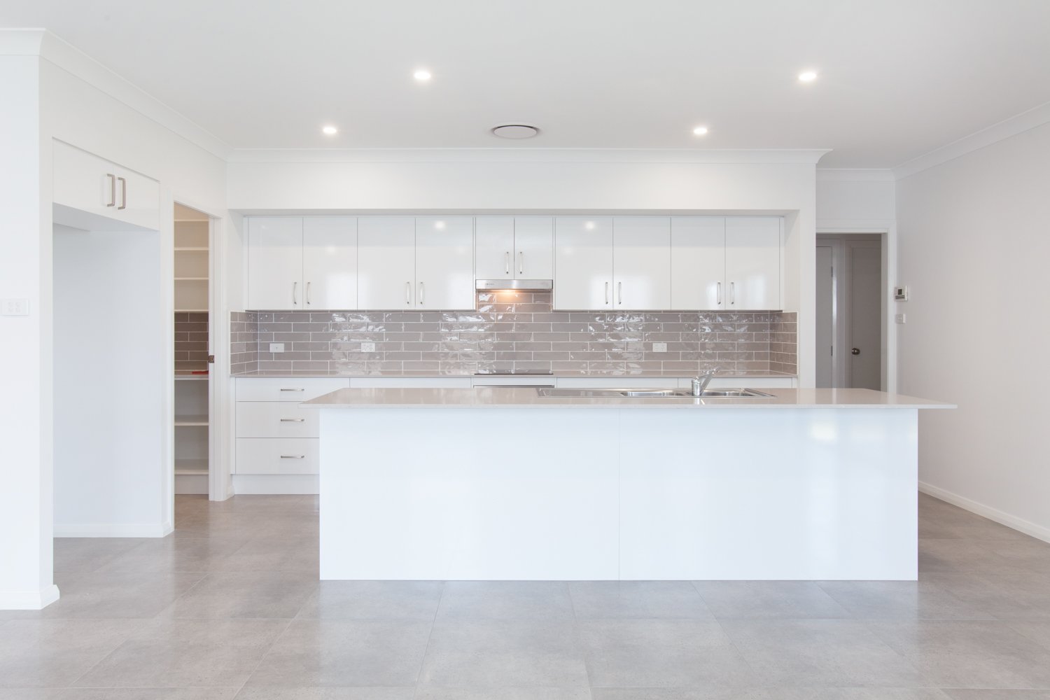 20 Threadtail Street CHISHOLM 2