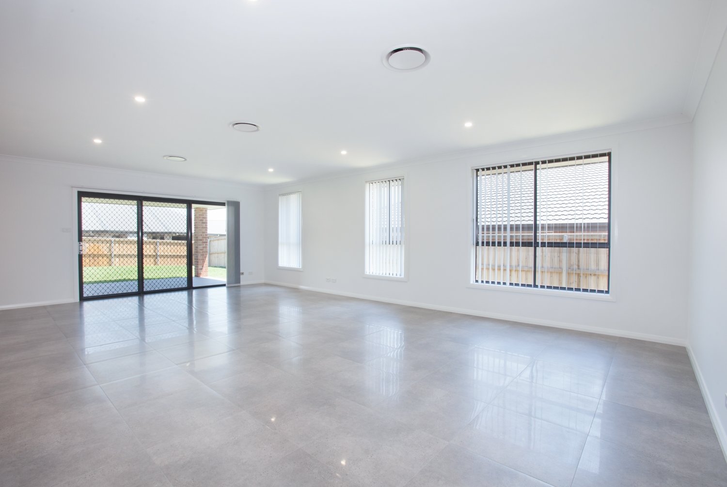 20 Threadtail Street CHISHOLM 9