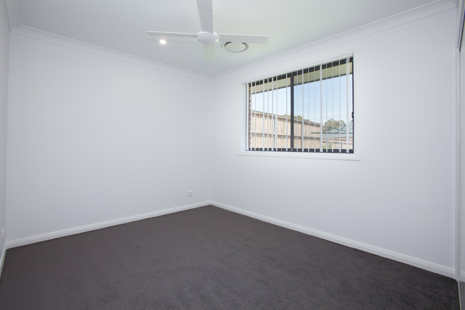 20 Threadtail Street CHISHOLM 15