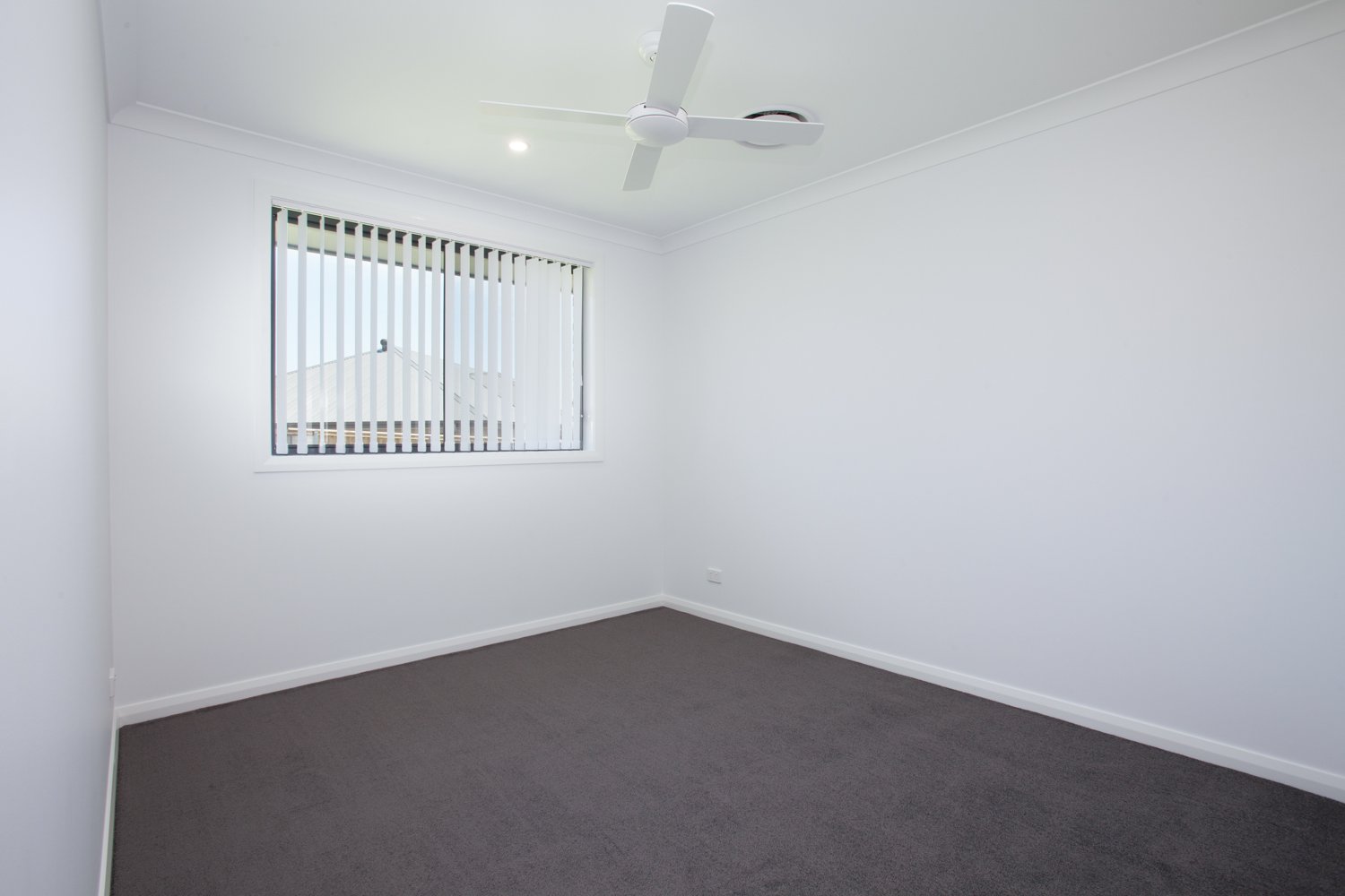 20 Threadtail Street CHISHOLM 16