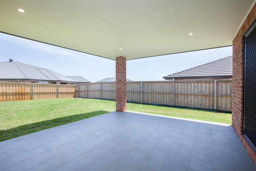 20 Threadtail Street CHISHOLM 18