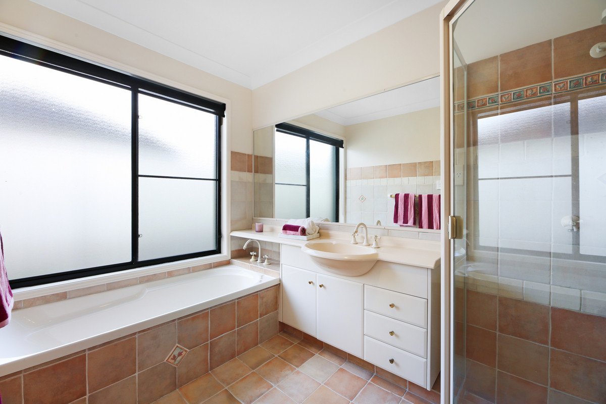 20 Tropicana Circuit Burleigh Waters 18