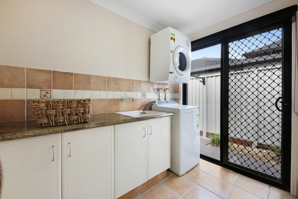 20 Tropicana Circuit Burleigh Waters 19