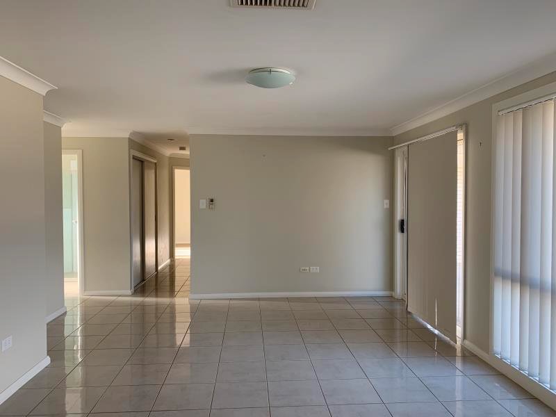 20 Tulipwood Crescent TAMWORTH 4