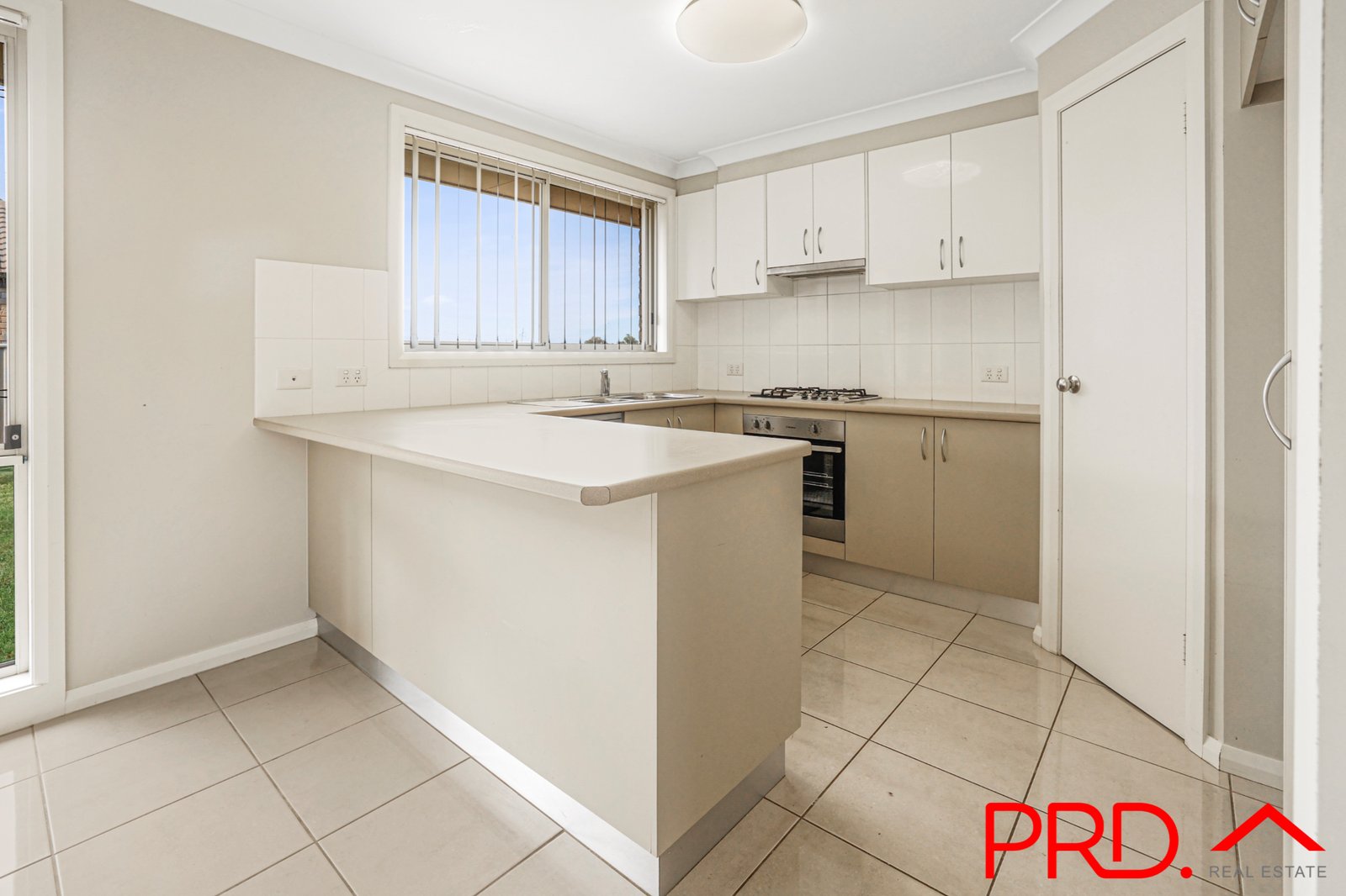 20 Tulipwood Crescent TAMWORTH 7