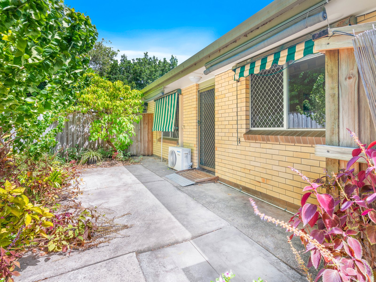 20 Walker Avenue PALM BEACH 8